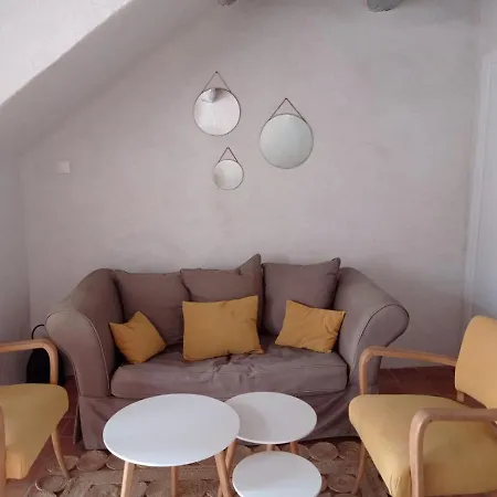Maison De Village A *